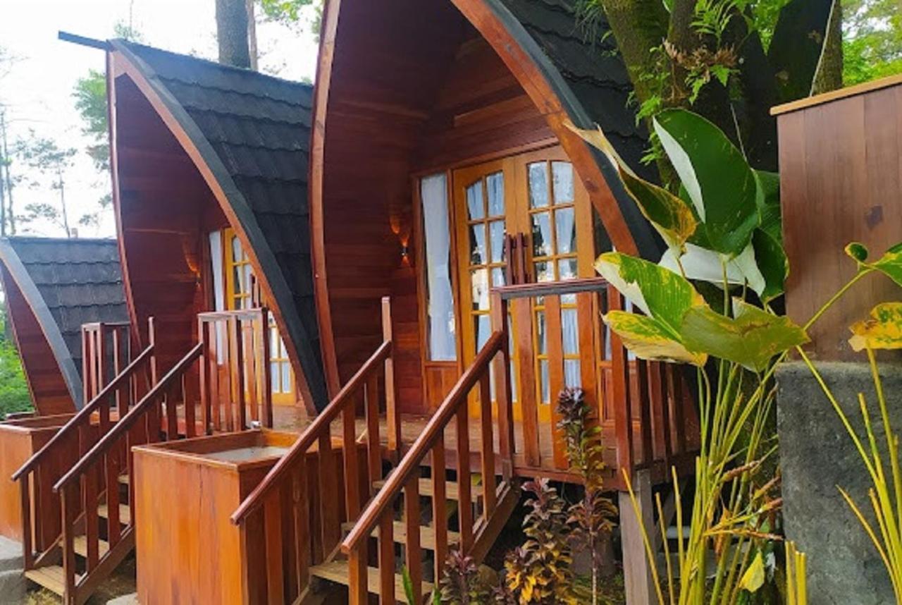 Welirang Forest Pacet Villa Mojokerto Exterior photo
